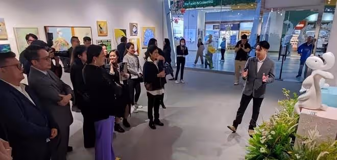 梁安琪地位穩步上升,與何超瓊同坐一排為何家事業助力