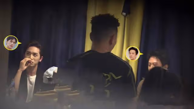 眾星聚餐引發交通事故!鄧超馮小剛等被圍堵,路人女生遭汽車撞傷