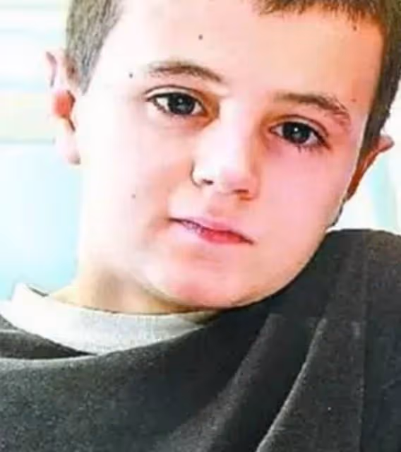 13歲男孩成為全球最年輕爸爸,鄭重承諾照顧妻女,如今卻淪為笑柄