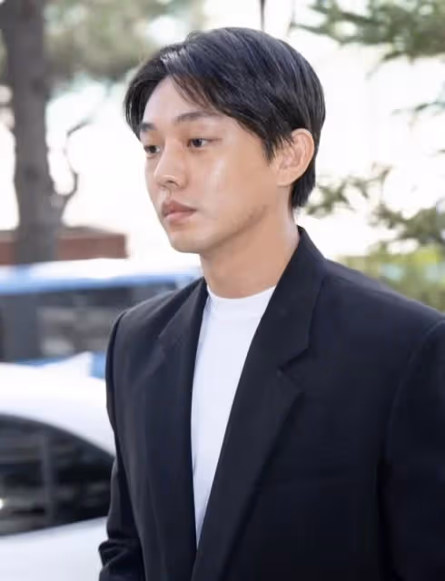 劉亞仁被舉報在梨泰院吸毒!一個月去四次,還捲入梨泰院踩踏事件