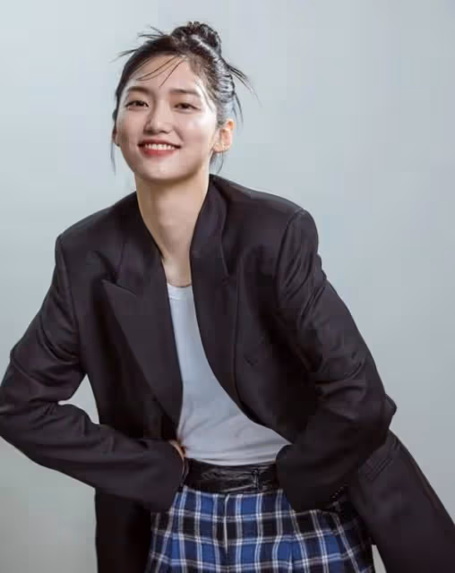 26歲韓國女演員，在家中突然去世，正在拍攝新劇，昨天還在發INS