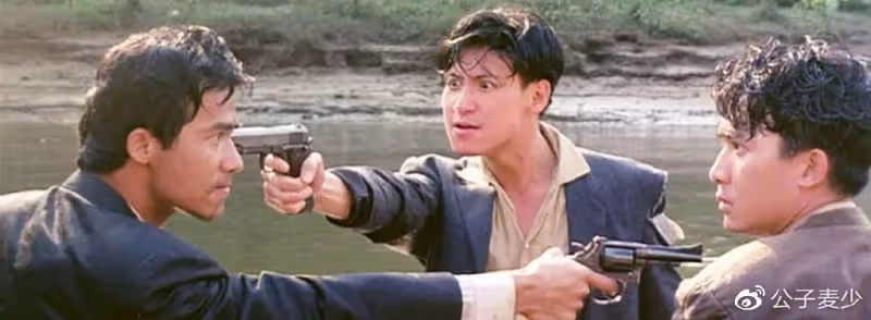 左千戶李子雄被趕出門,入住30元一晚舊旅館,小23歲嬌妻罕見曝光