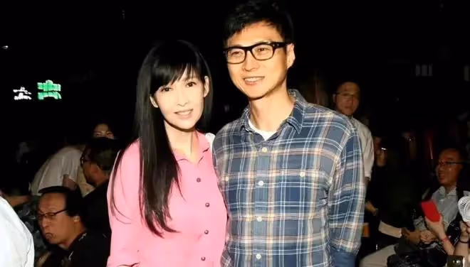 曝:周慧敏和倪震離婚,男方凈身出戶財產被轉移,她精心策劃29年