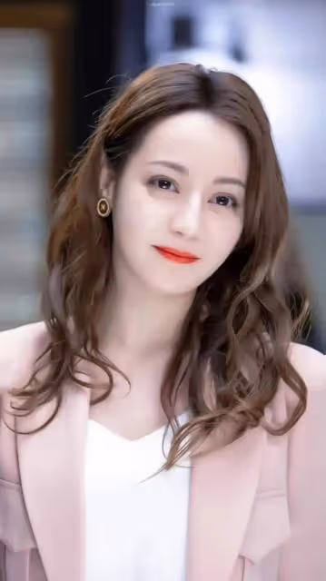 迪奧又辱華?大使迪麗熱巴被網友抨擊,馬面裙事件後代言被罵不冤