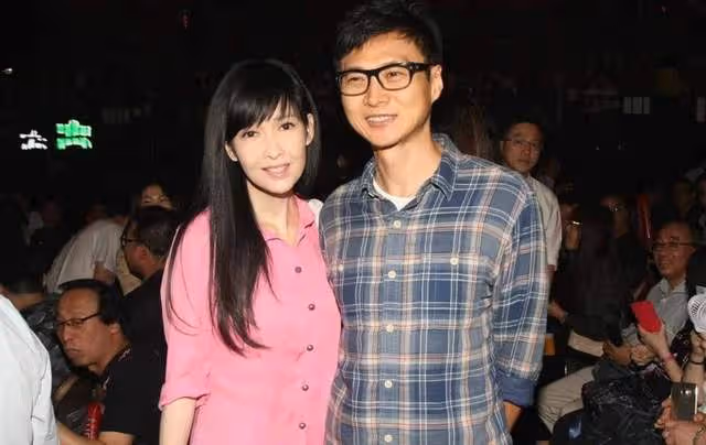 周慧敏提離婚！倪震34年出軌8次，女方忍無可忍，要讓他凈身出戶
