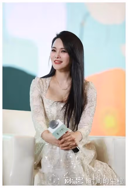 從庾澄慶到秦昊，伊能靜越老越旺夫，而黃曉明卻被楊穎「克」慘了
