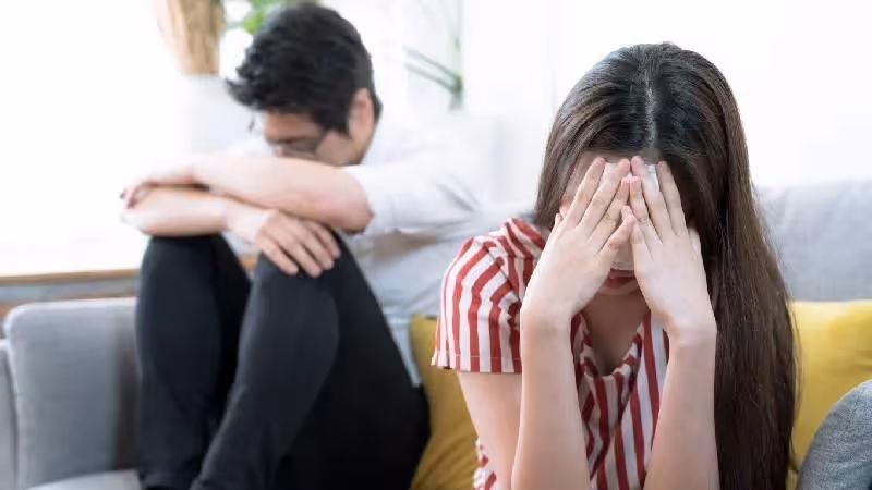老公每次「親熱」前都要去廁所蹲半小時，發現這個秘密我悄悄的安裝攝影機，[偷.拍]下的真相讓我崩潰痛哭！