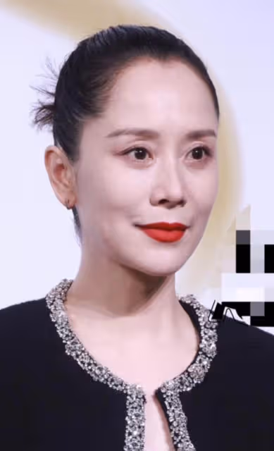 眾星晚宴生圖:古力娜扎深V秀美腿,佟麗婭嫵媚豐腴,姚晨顯疲憊