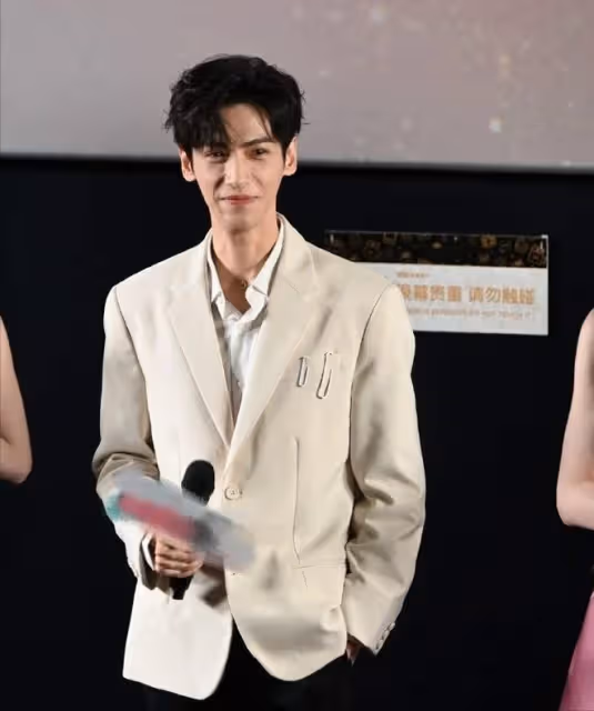 濾鏡下是美女,現實中是「女鬼」!這些瘦到病態的明星,真辣眼