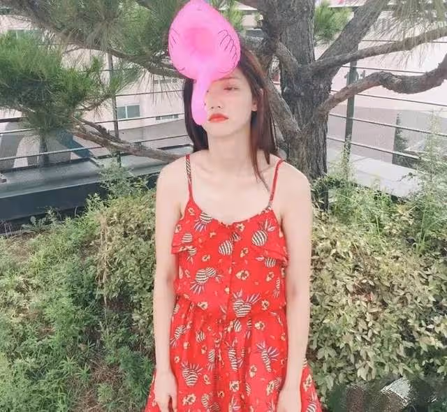 26歲韓國女星在家中去世，死因疑似抑鬱症，生前發布視頻畫面詭異