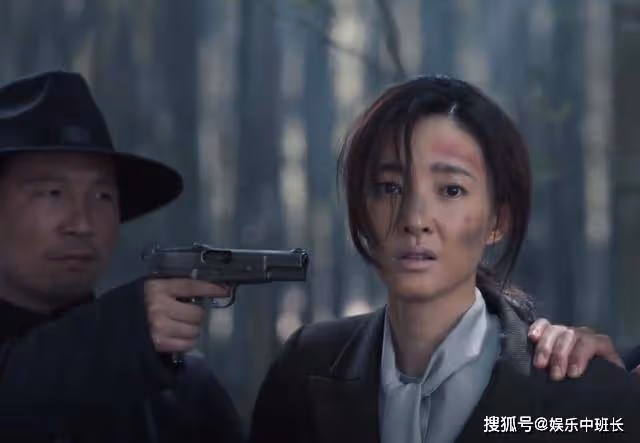 《無間》陸風拚命救下花向雨，意外發現她真實身份