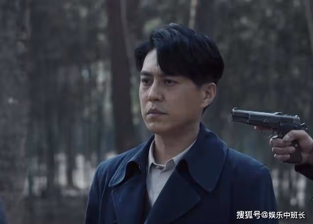 《無間》陸風拚命救下花向雨，意外發現她真實身份