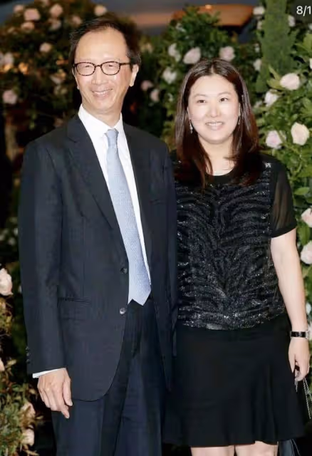 伏明霞爆離婚傳聞後首次露面 突然現身上海街頭 大女兒罕見出鏡
