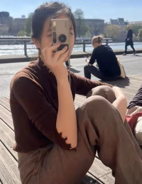李嫣為竇靖童的新音樂點贊,網友的留言評論很暖心
