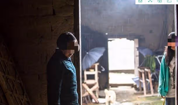 文盲母親收養啞巴棄嬰，打工供她看病讀書，出嫁才知她身份不一般