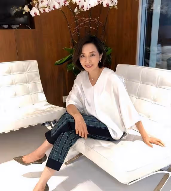 知名港星曬全家福,準備升級當岳母!