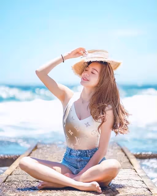 TVB小花上節目大秀性感身材,被指曬泳衣照博流量,回應觀眾愛看