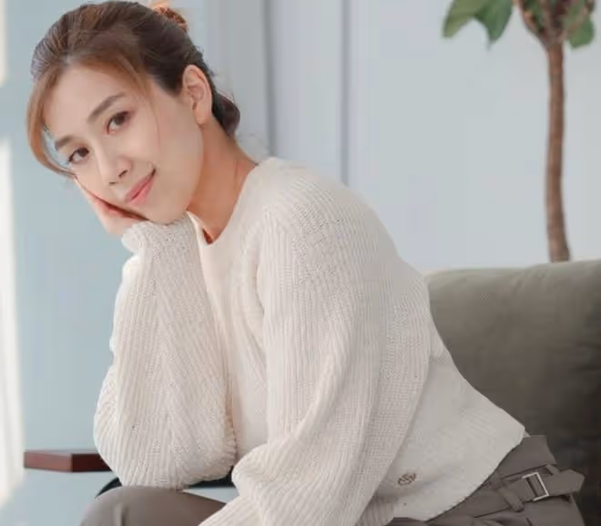 香港知名女星開網店賣衣服!40歲未婚很恨嫁,相戀11年富商無表示