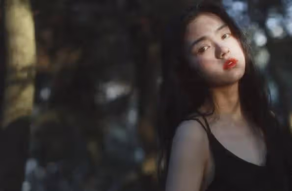 「新兒媳白富美，要享福了」婆婆得意發圈，前兒媳秒贊，婆婆慌了