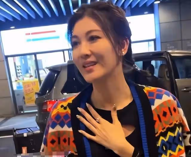 讓人笑翻,朱珠參加《浪姐4》的原因,竟和賈靜雯的條件相同