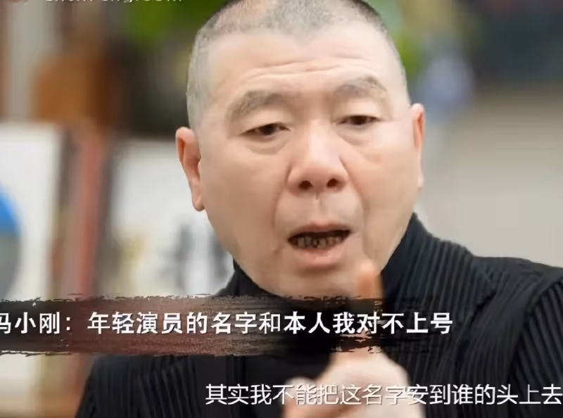 突發！馮小剛因分不清迪麗熱巴和古力娜扎被罵上熱搜，背後大有學問