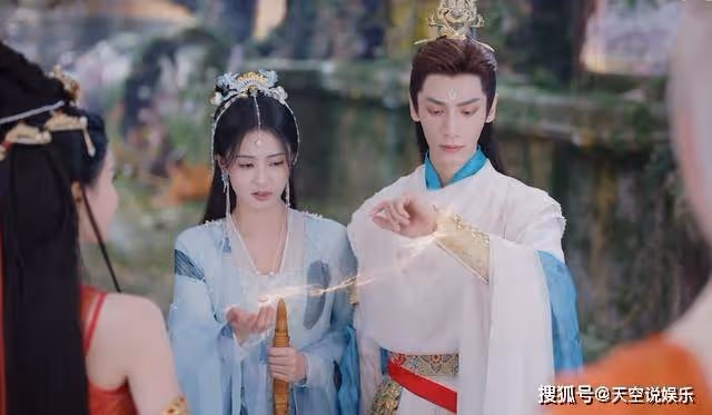 《長月燼明》葉夕霧就是桑酒，蛟龍甦醒後，眼裡為何只有澹臺燼？