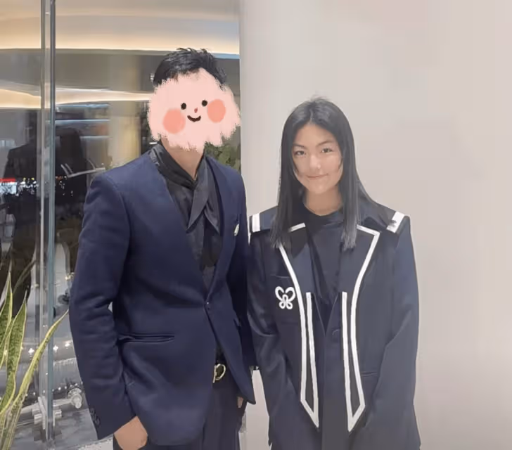 13歲王詩齡穿漢服影棚拍廣告，手抱琵琶古風十足，臉盤太大被吐槽
