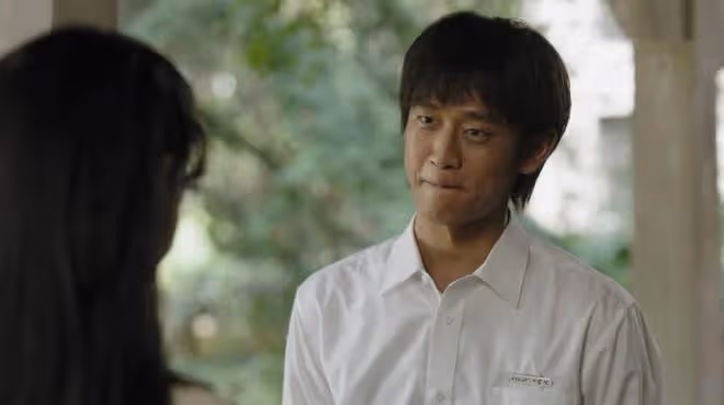 長相清新帥氣,張若昀、馮小剛都沒帶紅,出道8年終於憑《人生之路》火了