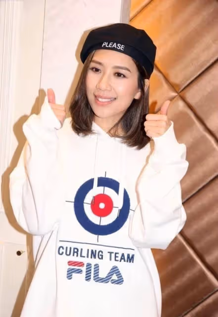 過界搞時裝生意!TVB當家花旦自當模特吸人氣,價格親民火速售空