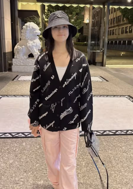 李湘宣布女兒將回倫敦繼續求學,王詩齡退學出道的謠傳不攻自破