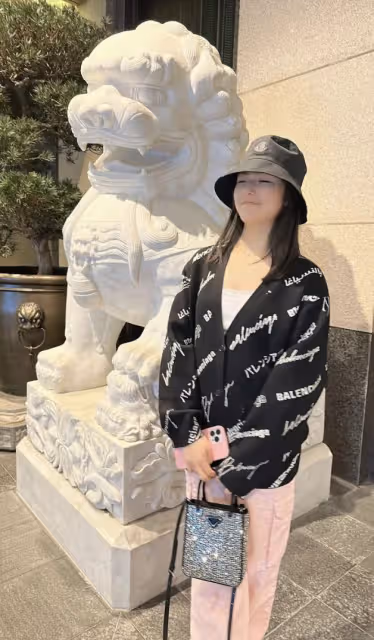 李湘宣布女兒將回倫敦繼續求學,王詩齡退學出道的謠傳不攻自破