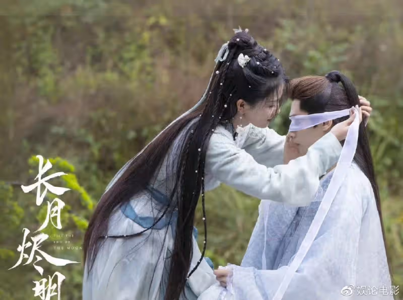 《長月燼明》追到停不下來,場面宏大,服化道出彩,幕後團隊強大