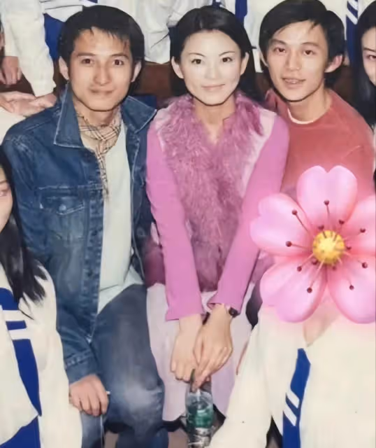 王詩齡穿漢服拍寫真,神似王岳倫戴假髮,父女倆長得越來越像