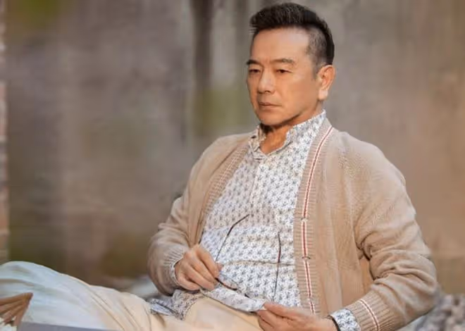 知名演員全家移居加拿大,被粉絲偶遇合影,網傳住富人區有多套房