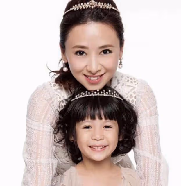 15歲女兒力壓邱淑貞長女，被票選為最好看星二代！翁虹首度回應
