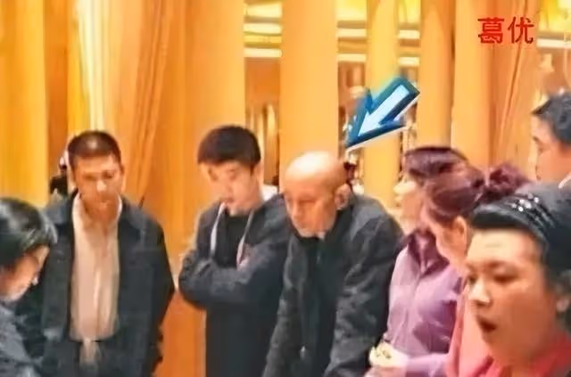 「夫妻本是同林鳥」,救了汪峰2次的章子怡,這一次還會出手嗎?