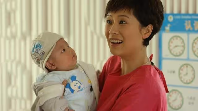 結婚後兒媳被兒子欺負,婆婆讓警察抓走了兒子,半年後兒媳懷孕
