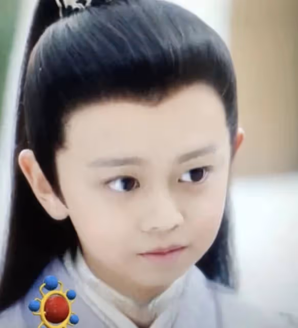《錦衣之下》遇上寶寶濾鏡，譚松韻超軟萌！看到任嘉倫淪陷了