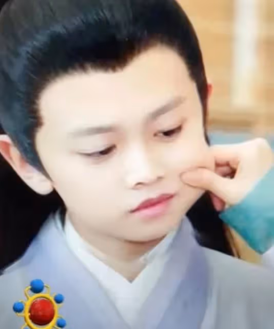 《錦衣之下》遇上寶寶濾鏡，譚松韻超軟萌！看到任嘉倫淪陷了