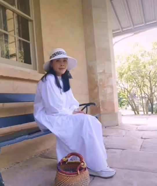 田震澳洲豪華農莊度假!放飛自我似小姑娘,定居海外住豪宅開豪車