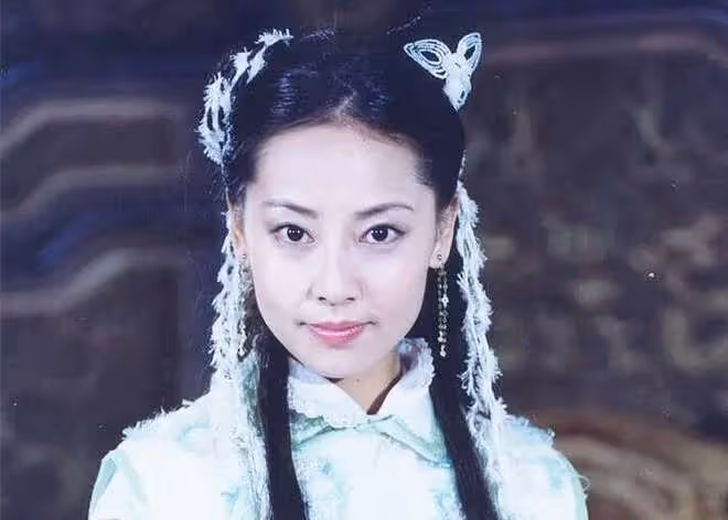 張衛健妻子息影7年近況曝光,住北京5000尺豪宅,臉蛋圓潤幸福肥