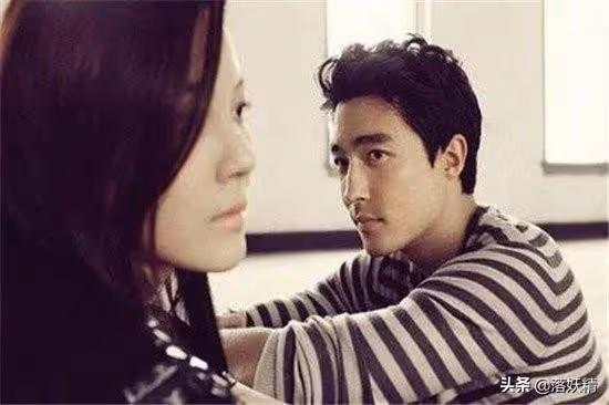 老公堅持婚後AA制，妻子為父親付三萬醫藥費，老公怒：你太自私