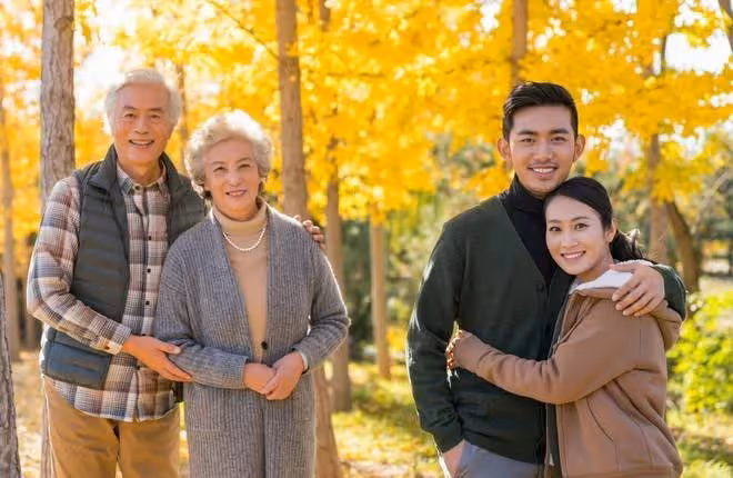 一頓飯,婆婆訓了兒媳3次,兒子直接掀了飯桌:吃頓飯還那麼多話!