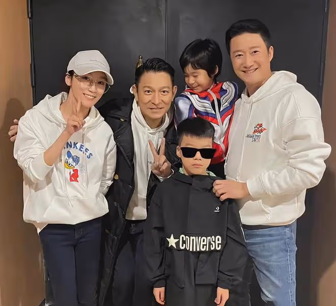 曝功夫巨星老婆出軌！在自家別墅被捉姦在床，男小三也是功夫明星