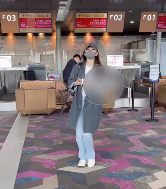 文章新女友曝光！身材高挑氣場強比馬伊琍年輕漂亮，姚笛赤裸裸犧牲了