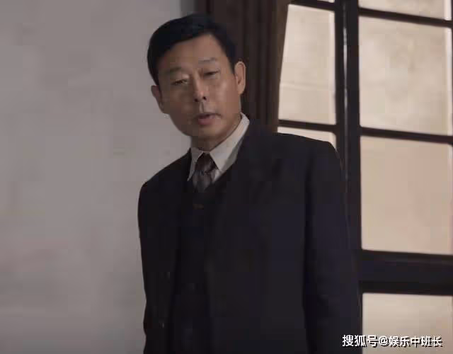 《無間》青衣為了幫助陸風拿到密碼本，暴露真實身份