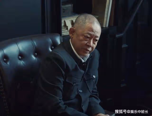 《無間》青衣為了幫助陸風拿到密碼本，暴露真實身份