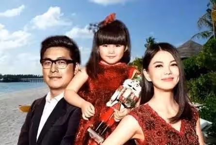 假離婚？李湘王岳倫帶娃逛街，13歲王詩齡漢服寫真被嘲：辣眼睛