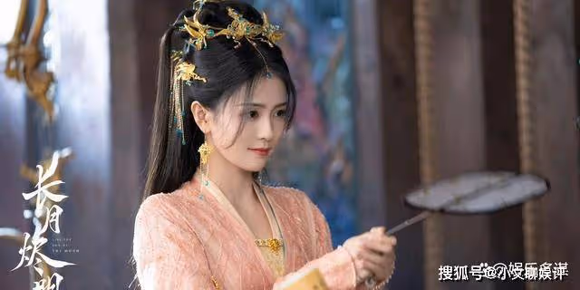 《長月燼明》桑酒滅天歡滿族，煉化出傾世之玉，抽出仙髓扔進火陽鼎