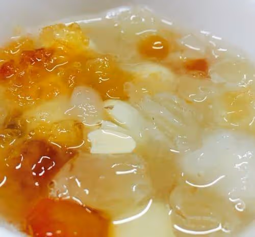 銀色顏色變黃後，還能吃嗎？營養師說：顏色太黃、太白的都不要吃